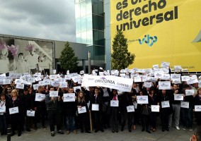 Trabajadores de Orizonia concentrados a las puertas de la sede central