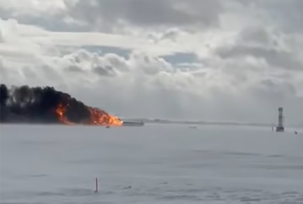 Vídeo del momento exacto del brutal accidente de un avión de Delta